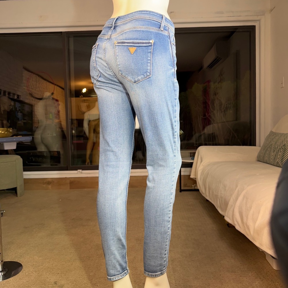 Guess 1981 Skinny Jeans Light Wash Whiskered Denim Y2K Streetwear Womens Sz 28 - Picture 5 of 15